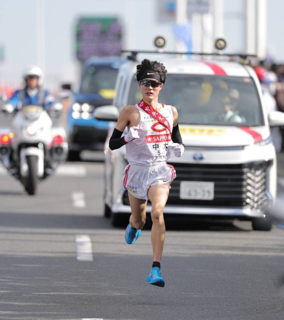 中大が3区でトップに 本間颯で逆転