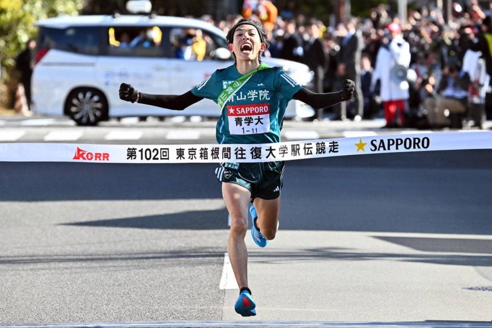 【箱根駅伝】「記録更新ラッシュが凄すぎる」５区間＆７人が区間新…青学大は大会新記録でV3