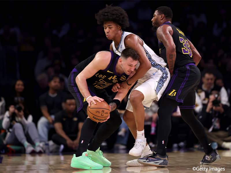 レイカーズが2試合ぶりの白星…ドンチッチ＆レブロンが30得点超え、八村塁は欠場