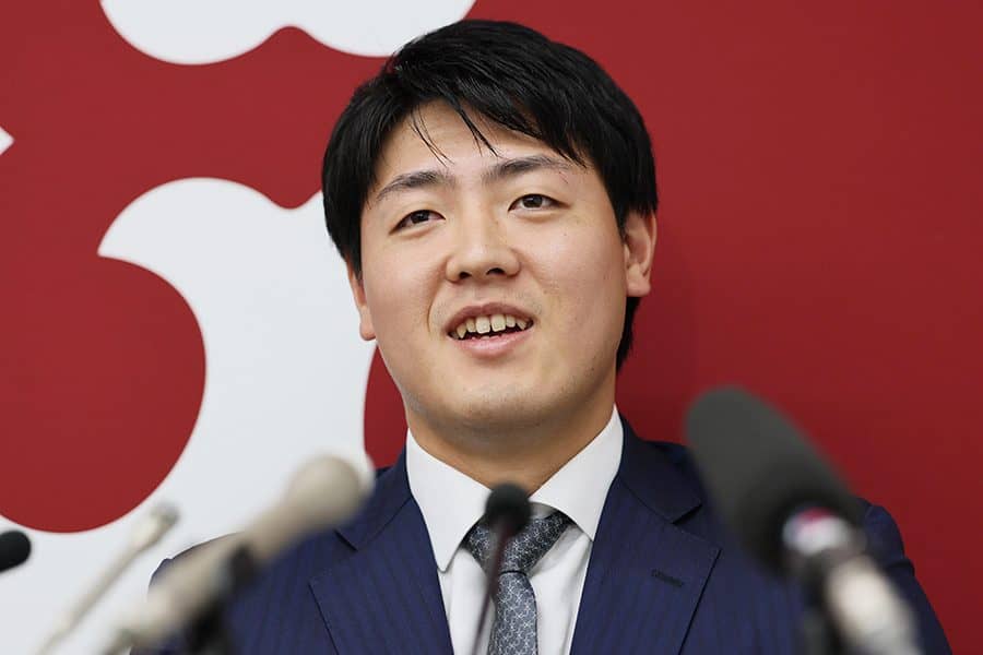 ブルージェイズ 岡本和真と正式契約