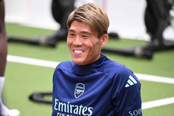 冨安健洋の公式戦デビューは中旬以降か