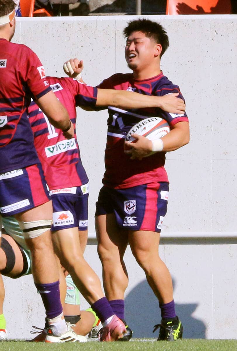 花園が開幕３連勝で首位キープ ダメ押しトライのフッカー上山黎哉「準備していた。いいところでボールが来た」