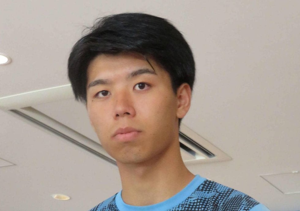 復活を期す高井幸大がボルシアMG移籍後初出場　守備時は右CB、攻撃時は右SBとしてプレー