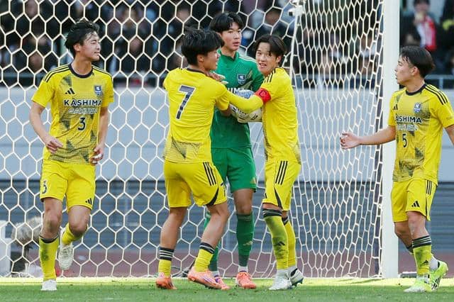 鹿島学園が高校サッカー準優勝 「旋風」スタンドわかす | サッカー