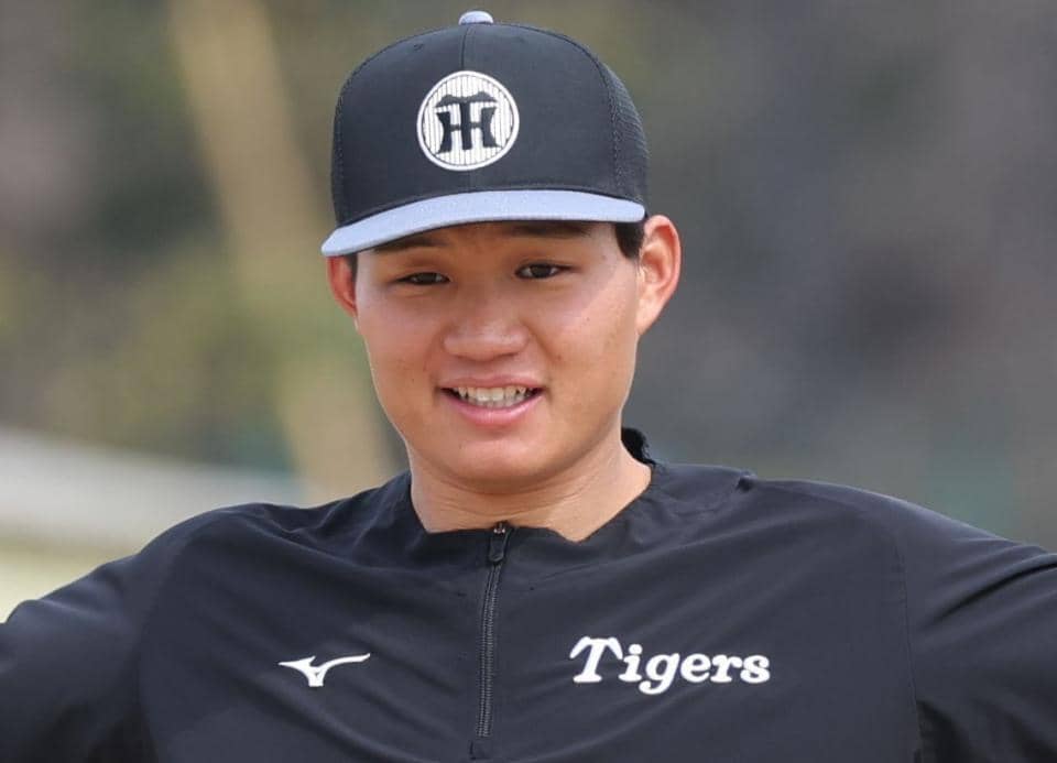 阪神　森下翔太が「商社マンみたい」「かっこよ♡」「初めて大人のもりしを」侍ジャパンのモデルショットにファン反響