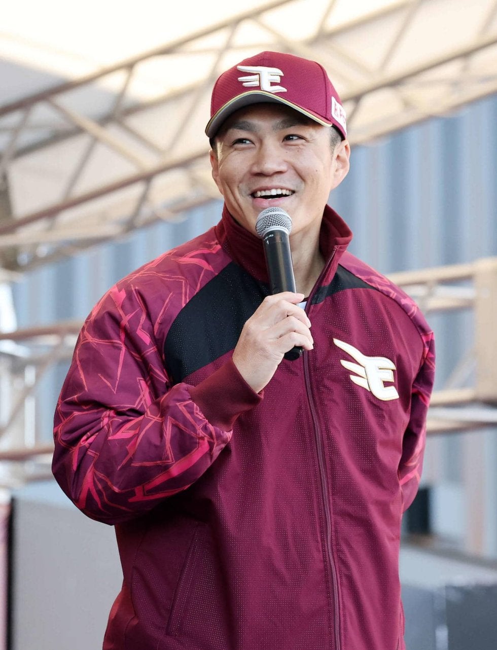 巨人 海外FA行使の則本昂大を獲得へ