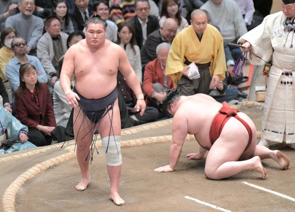 豊昇龍が5勝目 横綱初優勝に突き進む