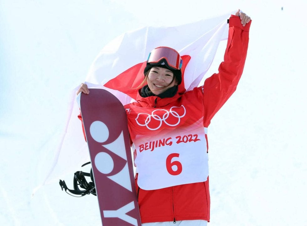 ミラノ五輪日本選手団女性旗手に冨田せな　男子の森重航と大役担う　22年北京銅メダル
