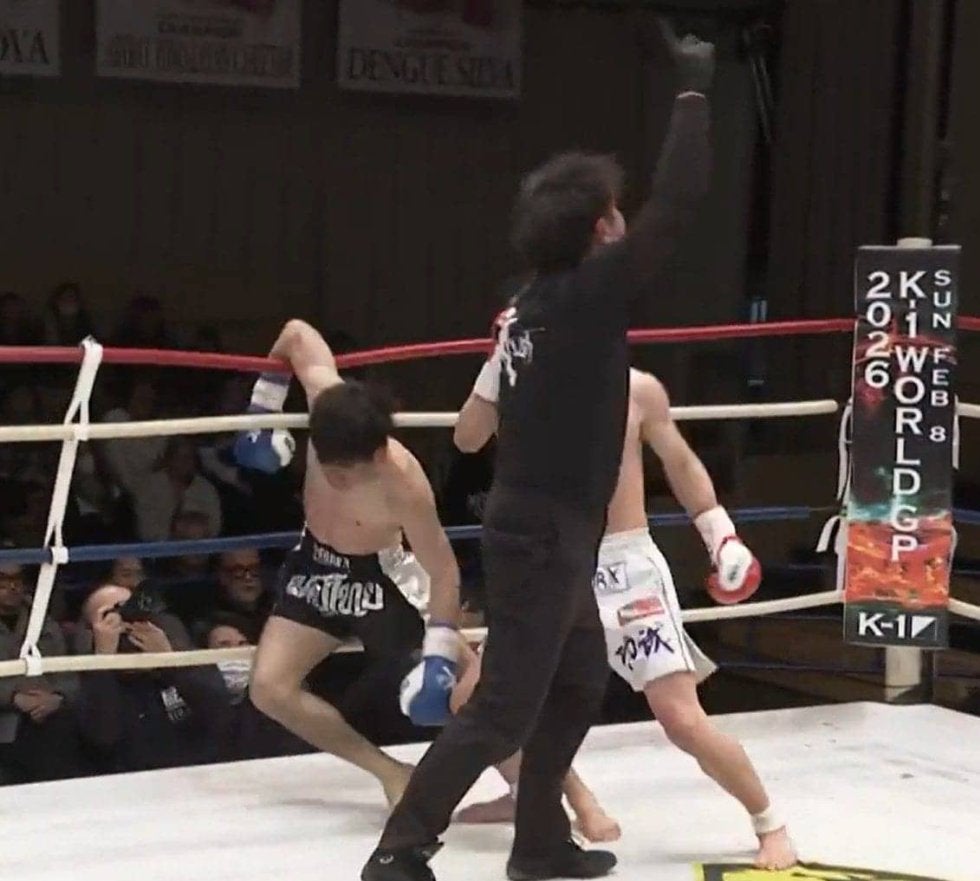 ロープにもたれたまま…ラウンドガール絶句の衝撃KO 驚異のタフネスも突如“糸が切れた”ような劇的決着