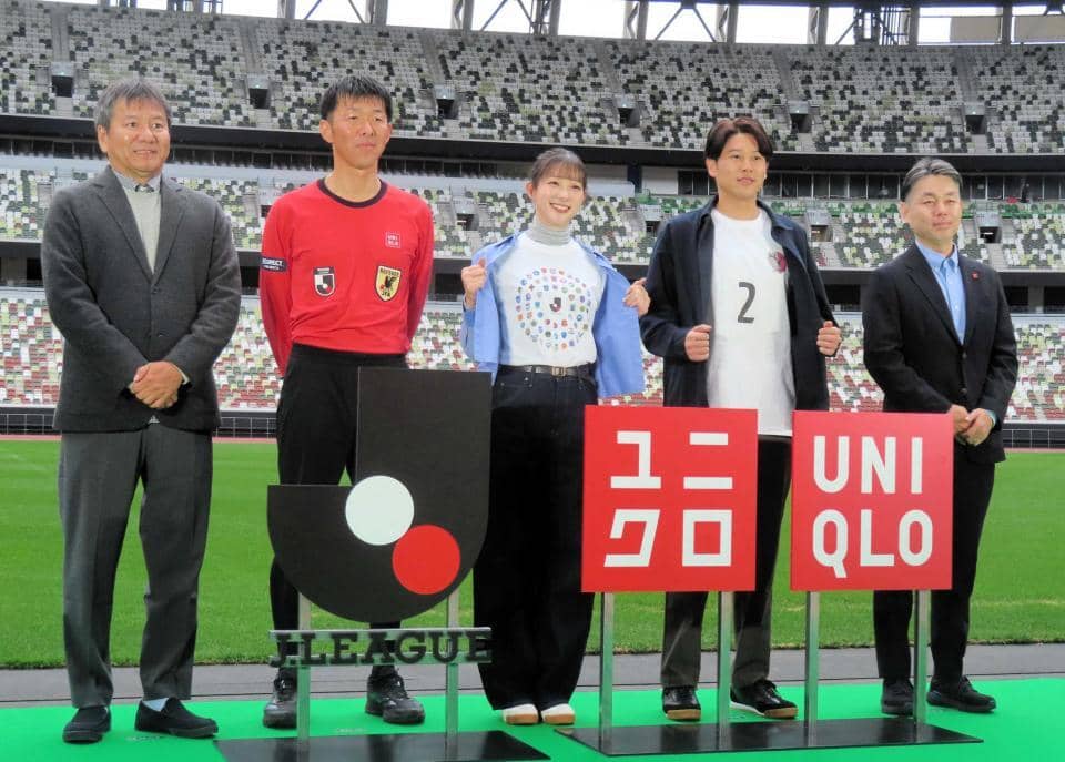 Jリーグ ユニクロとパートナーシップ締結