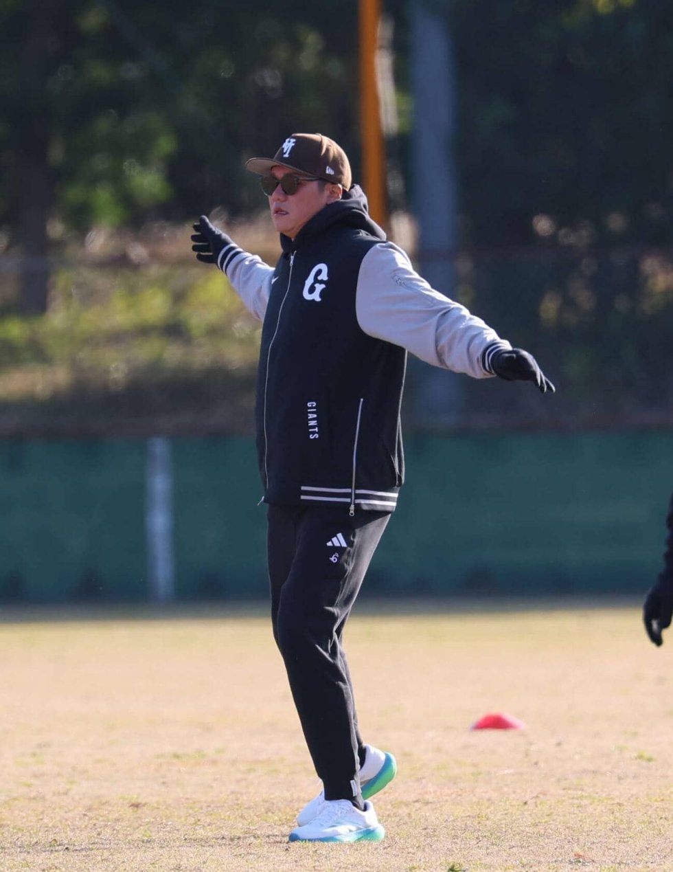 坂本勇人 体調不良で自主トレ欠席