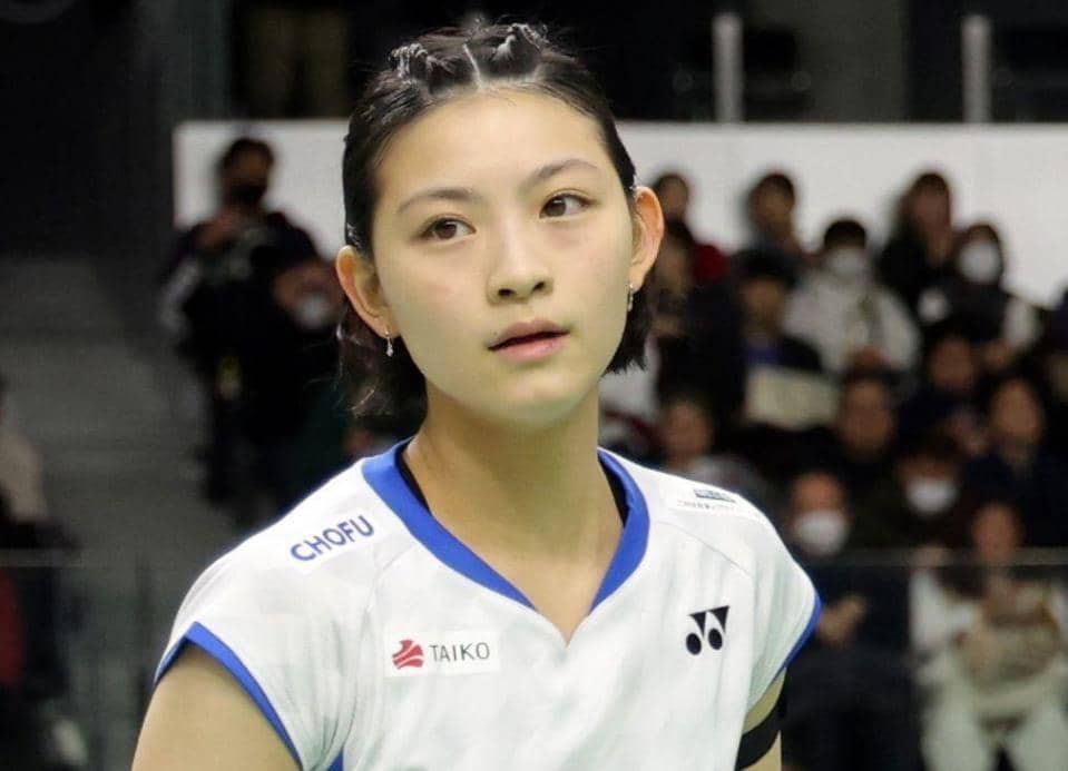 バドミントン女子　飾らない１９歳の次世代エースに反響「１００均のアメピン」「タイの女の子がくれた」ミサンガに「何付けても可愛い♥」海外ファンは「翻訳して！」協会が動画公開