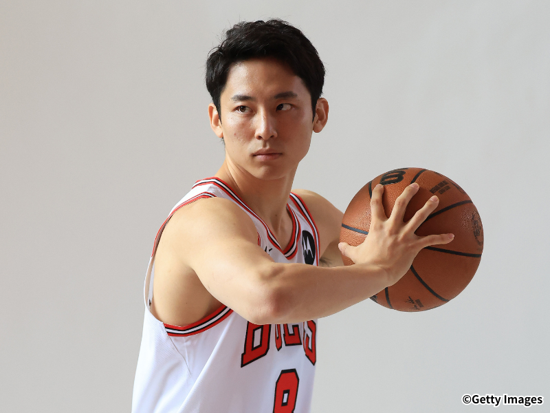 河村勇輝が今季初のNBAベンチ入り…先発PG不在のブルズはヒートに惜敗