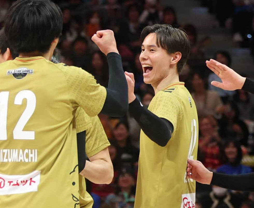 高橋藍 マイクパフォで会場沸かす