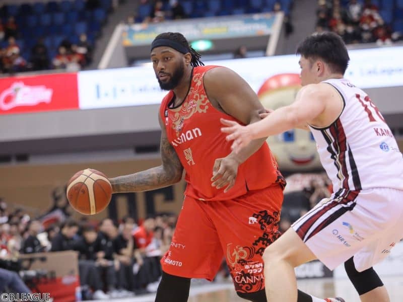 前大阪のジョシュア・スミスが北海道に加入「北海道のファンはBリーグ