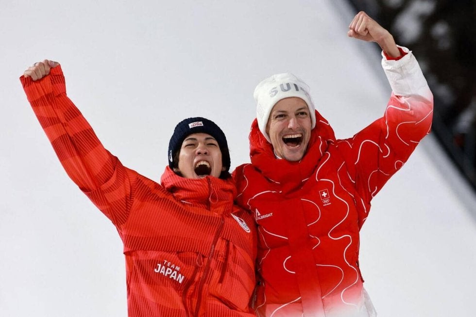 【ジャンプ】「めったにない」五輪46年ぶり２例目の同点メダルの珍事例にSNS沸く