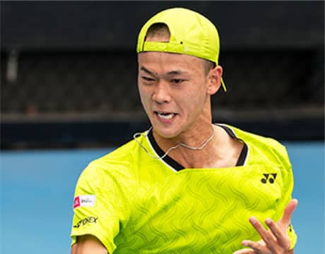 坂本怜 激闘制し逆転勝ちで4強