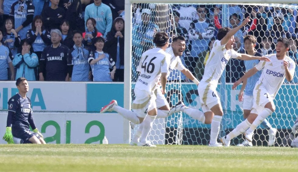 Ｊ２磐田がＪ３勢にまさかの２連敗　前半５分に先制され後半立ち上がりにも痛恨失点　ＦＷ渡辺りょうのゴールで反撃も届かず