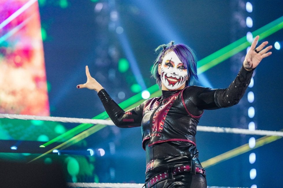 「やっぱり美人」人気日本人女子レスラー、“素顔”のオフショットに反響…私服姿の自撮りにほっこり「美食家の女帝だ」