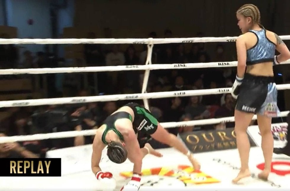 女子キック、デビュー戦で衝撃KO 戦慄ミドルで大の字に…「男でも倒れる」完全決着に騒然
