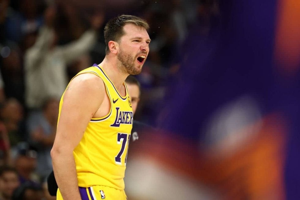NBA】レイカーズHC、ドンチッチと一触即発の“口論”も……「よくあること
