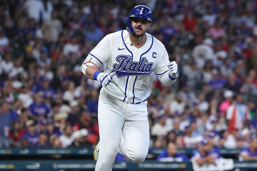 WBC大一番のはずが…“ボロボロ”ユニが話題 準々決勝でまさかの光景