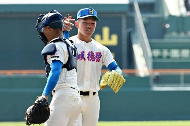 エース好投の智弁学園と花咲徳栄、捕手の打撃が鍵 第9日の見どころ | 野球
