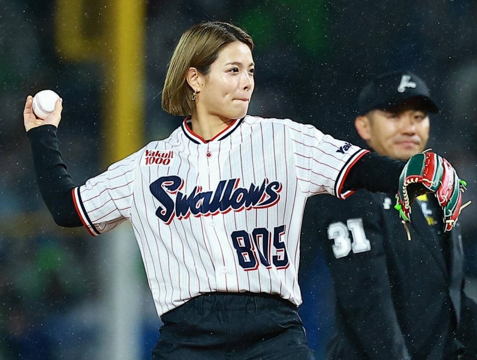 【柔道】阿部詩がヤクルトの始球式に登場「貴重な経験ありがとうございました！」