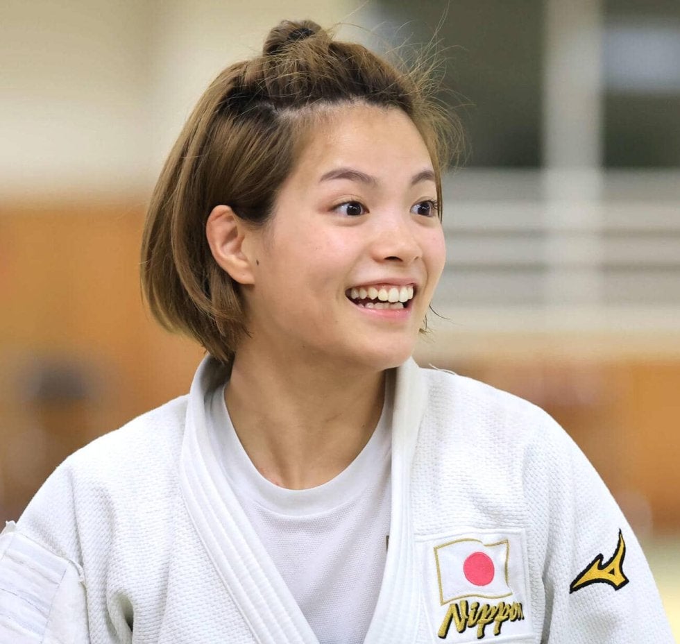 阿部詩、柔道界の星が高級肉を堪能