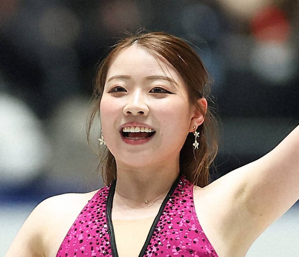 紀平梨花が魅せる生け花とファッションの美