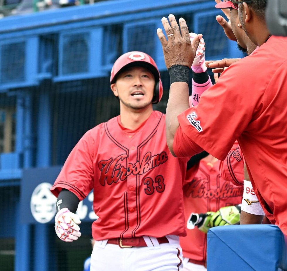 広島】菊池涼介「今日は年寄りが1、2番」今季1号 入団1年目から15年