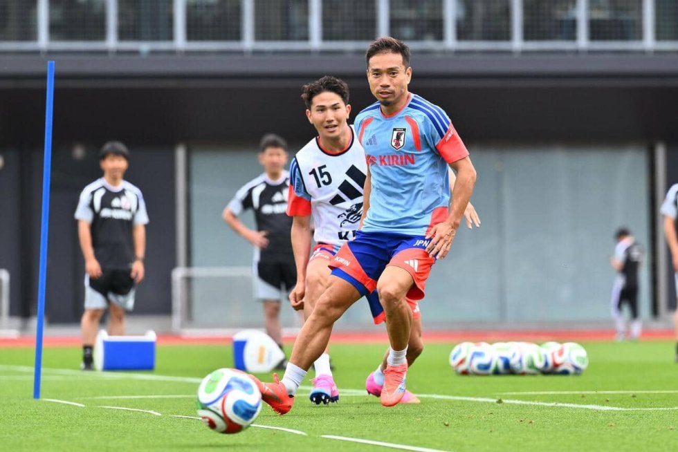 日本代表】長友佑都「細胞が10歳ぐらい若返っています」W杯へギラつく