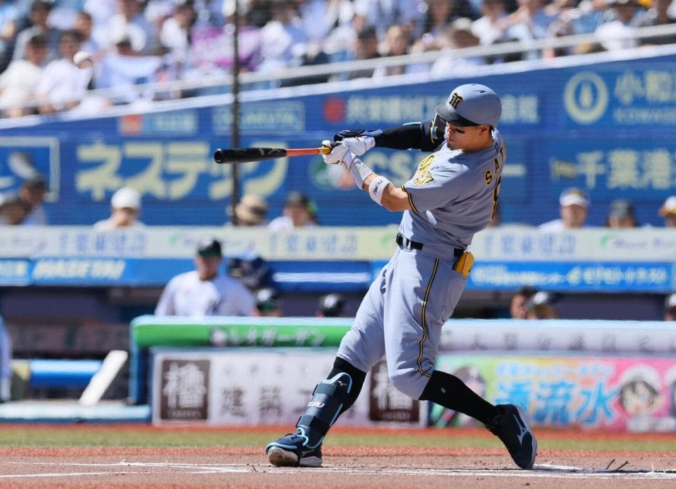 阪神】佐藤輝明、強烈14号ソロ 打球速度180・9 キロ セ本塁打キングの