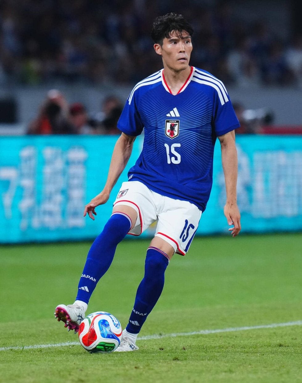 日本代表】冨安健洋が“限定”背番号「15」で先発…W杯では「22」着用も
