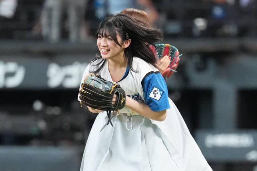 スカートふわり投球に「バリかわいいなー」 まさかの“明暗”も…人気声優