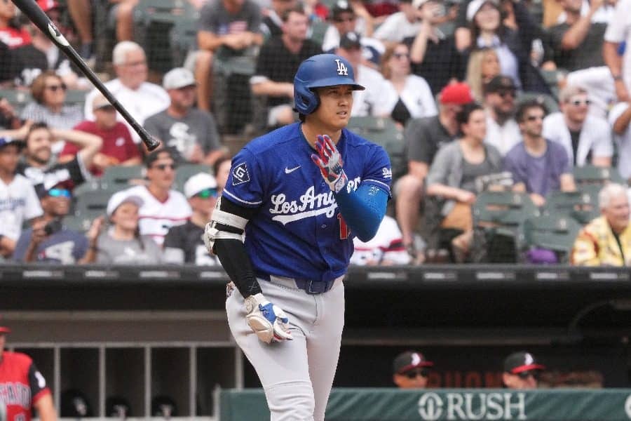 大谷翔平14号も…LA放送に浮かんだ疑問「投げるべき？」 開始2球、見え