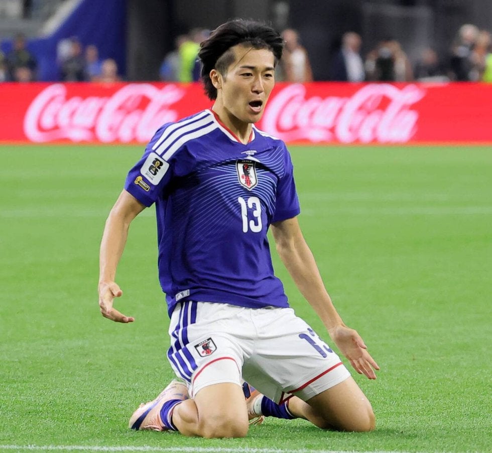 アシックス、レスリング日本代表に試合用ウエアとシューズ提供 | 相撲