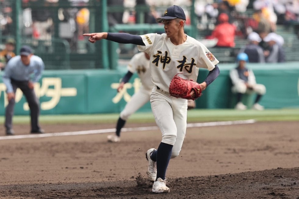 神村学園が4戦連続コールドで4連覇へ王手！鹿児島実は4年ぶり決勝へ