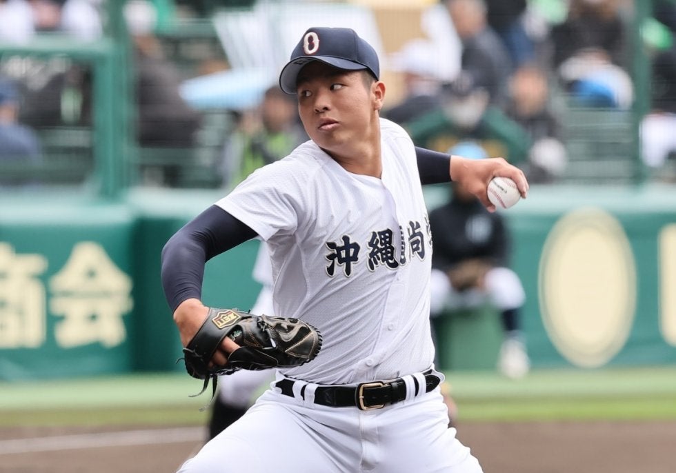 昨夏甲子園優勝の沖縄尚学、世代ナンバーワン左腕が背番号1に復帰