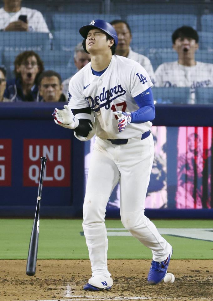 スタッフ紹介】侍ジャパン - 79 - 亀井善行｜WBC 2026 | WBC