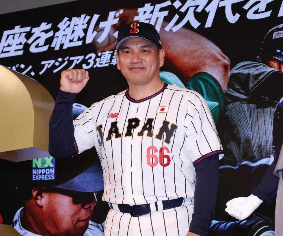 侍J新監督就任井口資仁引退試合予備バット未使用直筆サインNPBM6刻印直接手渡品 侍ジャパン】井口資仁監督、ニューバランス社製の新ユニホームで背番号