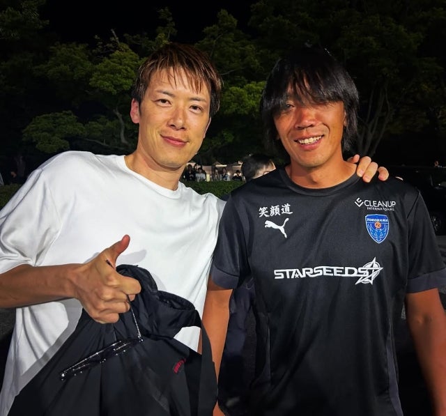 林陵平が「中村俊輔との再会」を報告。Proライセンス同期の絆がにじむ一枚