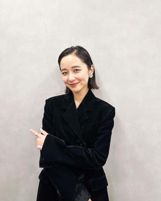 堀田真由『君と世界が終わる日にFINAL』舞台挨拶でのオフショットを公開❤️🧟