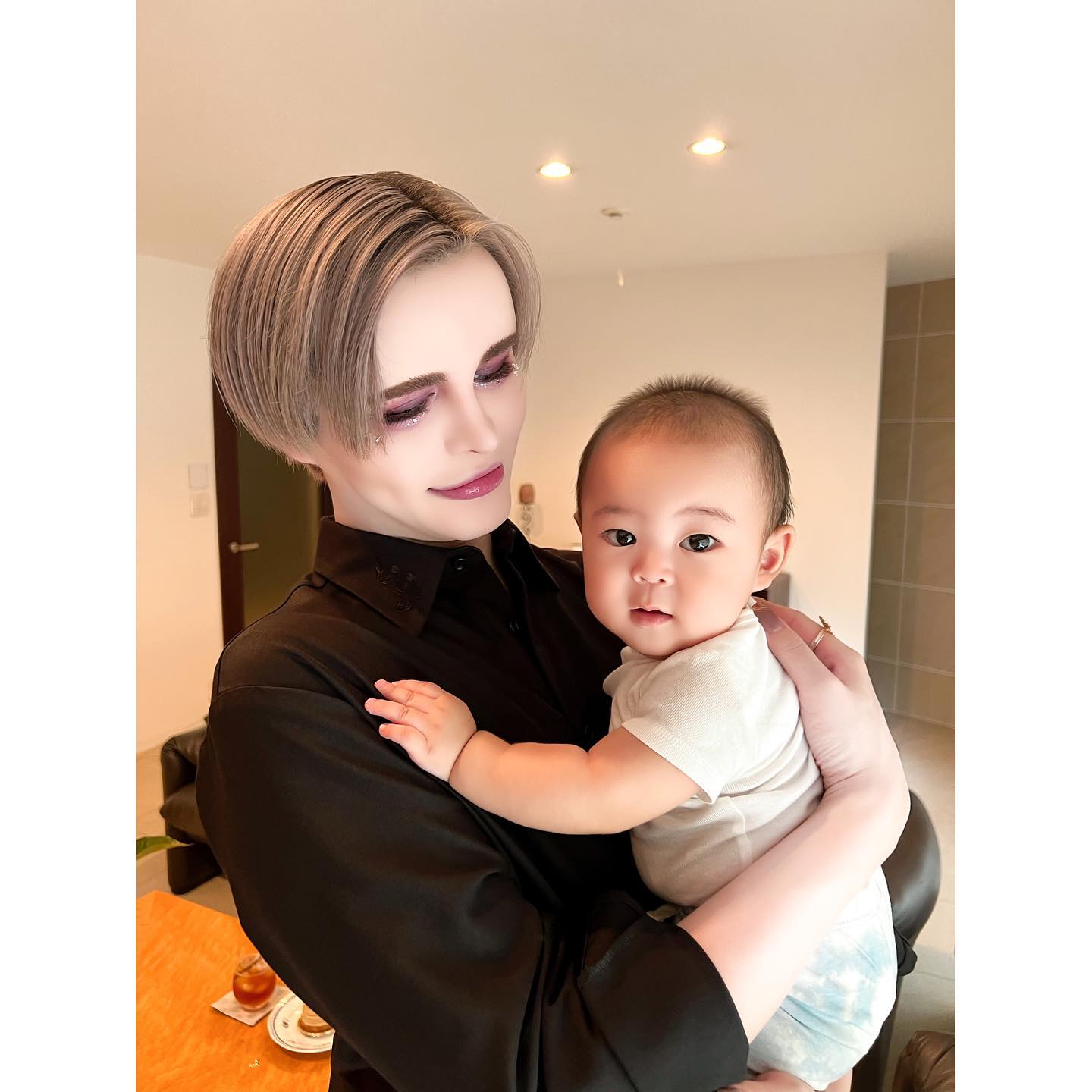 「パパになったの😮❓」Mattの友達の赤ちゃんとの2Sが話題に「マリア感？がすごいんですけど😂❣️笑」