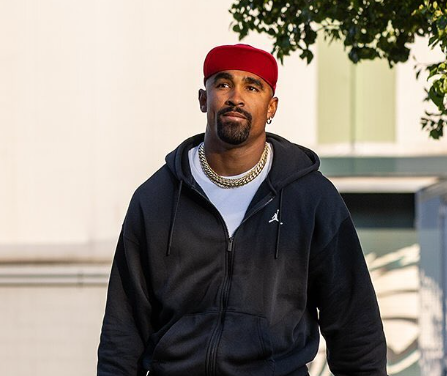 “フットボールが帰ってきた！”NFL注目8チームが集結、開幕前の熱狂ショットにファン沸騰！