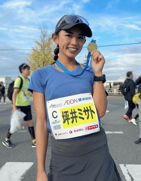 「ナンパしちゃった！？」タレント・坪井ミサト、元気120％の美麗フォト＆ムービーを”千葉アクアラインマラソン”で披露