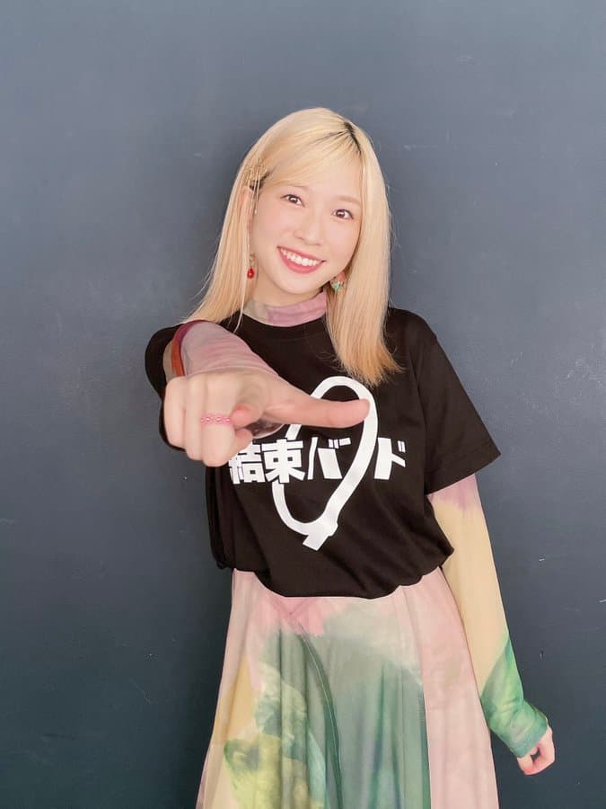 青山吉能が「TOHOシネマズ海老名」でペア舞台挨拶！