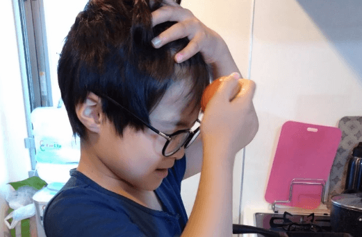 「頭で卵割るって」山田花子の息子が花嫁修行😍