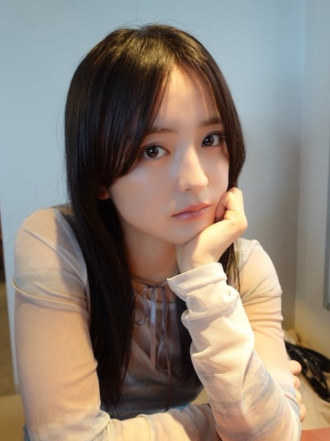 タレント・清井咲希、カメラを見つめる「お疲れ様」ショットにコメント殺到！