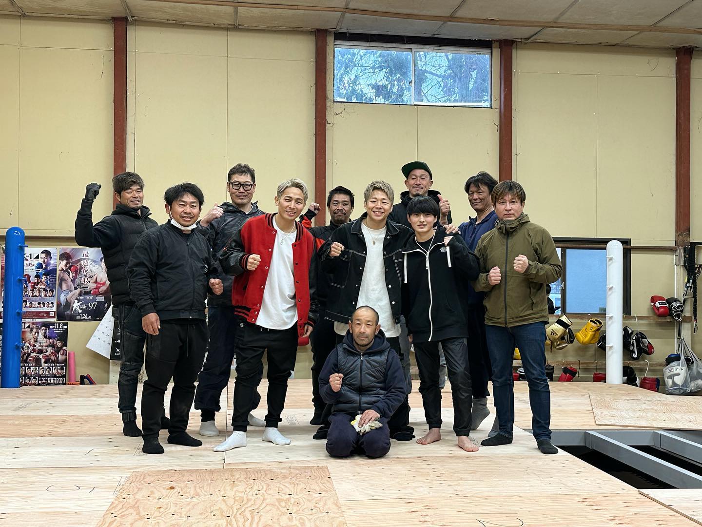 「ここからまたチャンピオンが生まれるのが楽しみ！」武尊が思い出のジムでリング設営の手伝い！